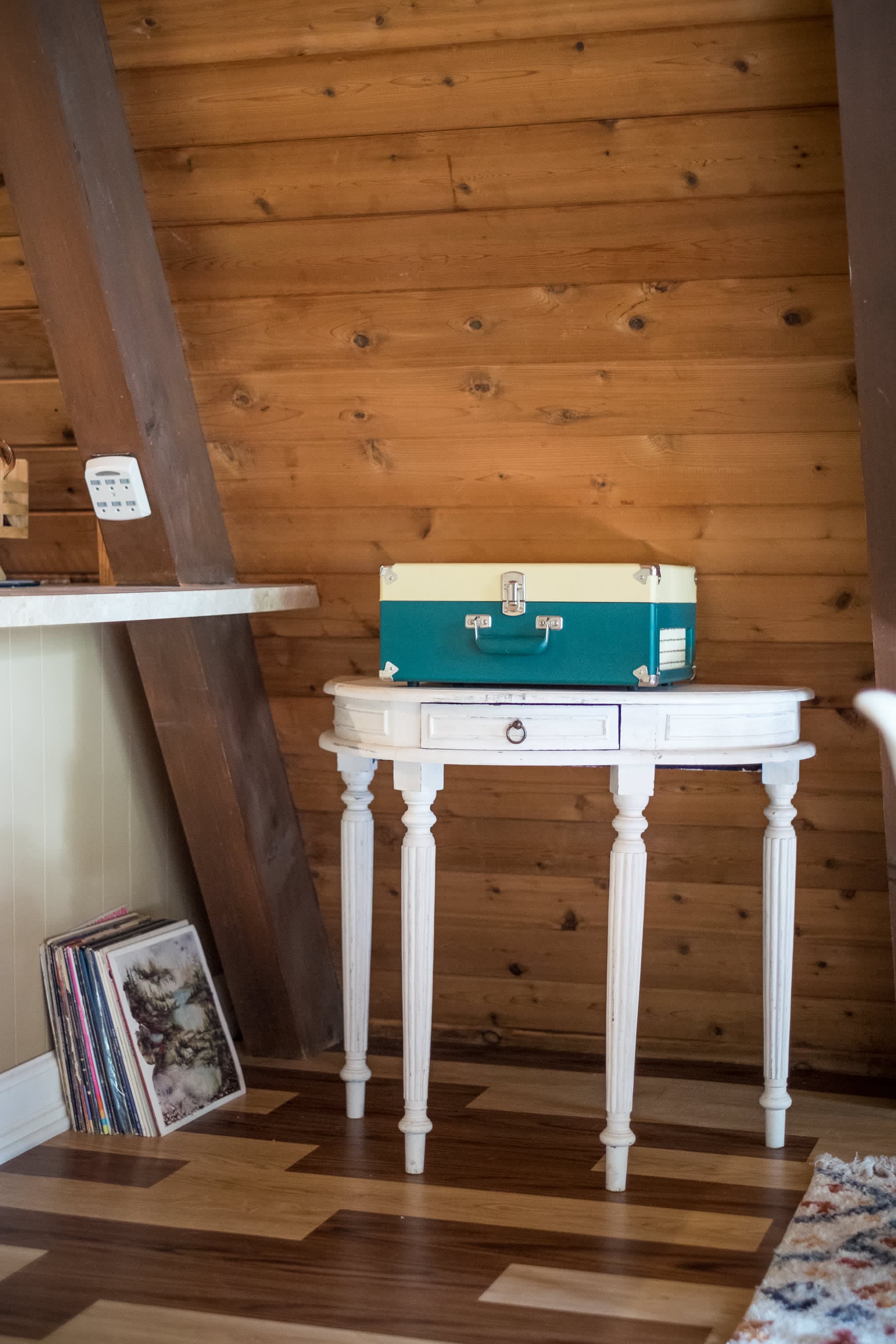 "Rustic Charm Meets Vintage Style in This Cozy Cabin Corner!"
