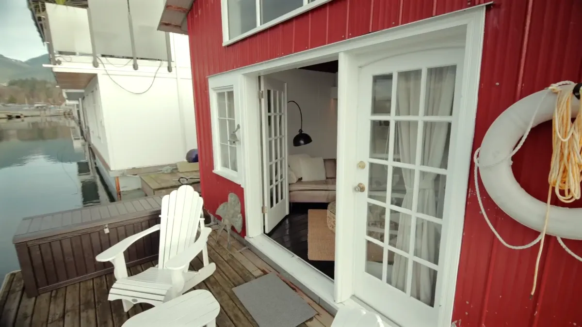 Frame at 3:45