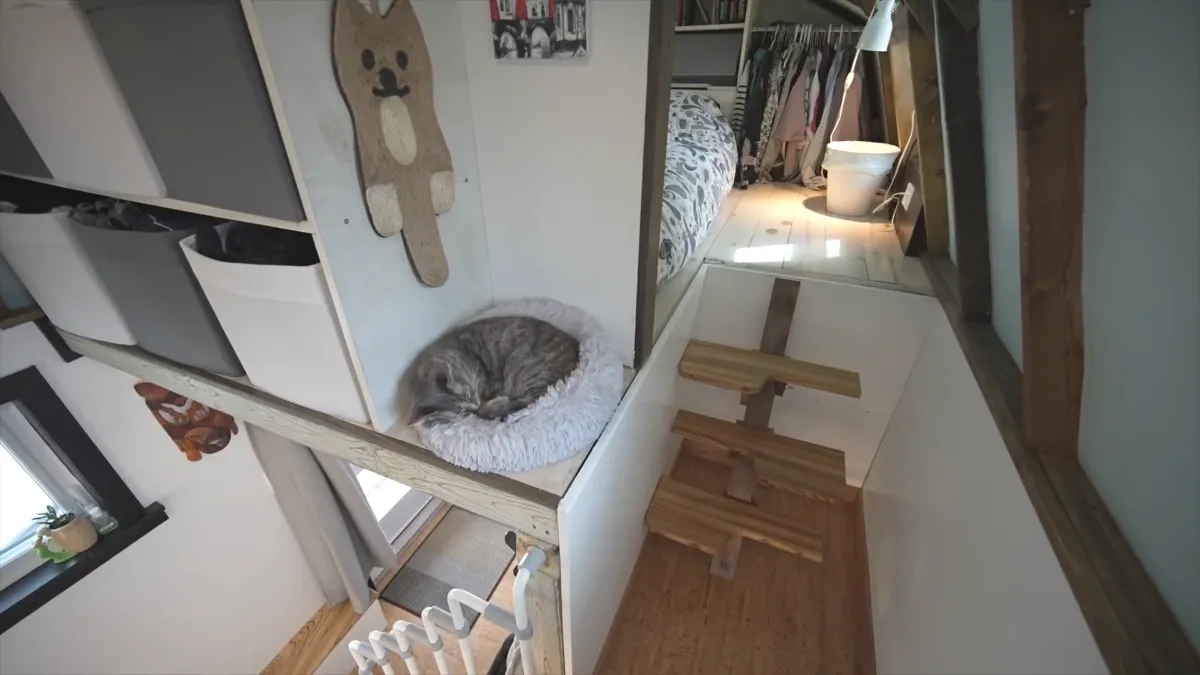 Frame at 12:58