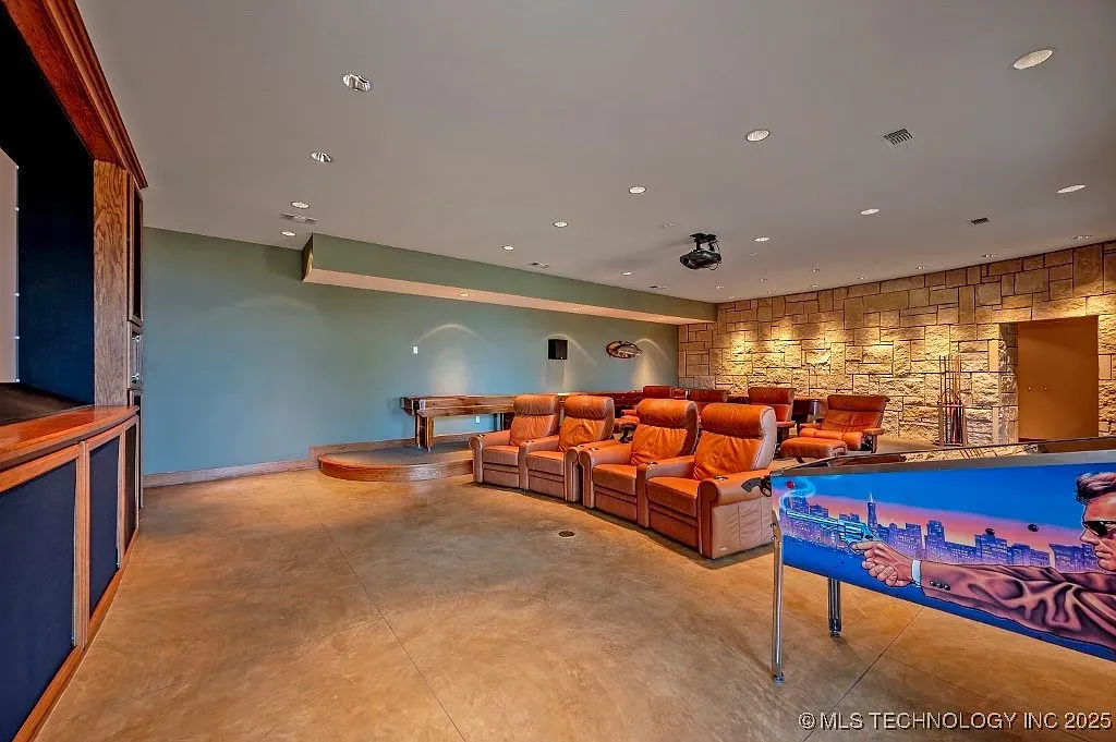 Okay, this theater seats look plush. Semi-circle screams marathon nights.