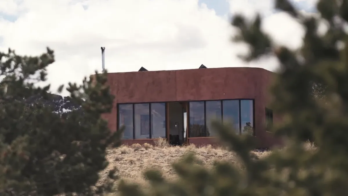 Frame at 10:01