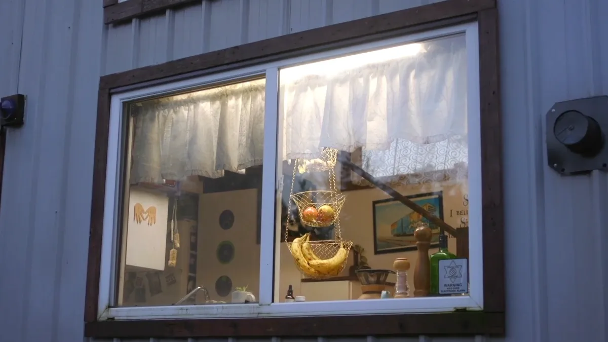 Frame at 11:02