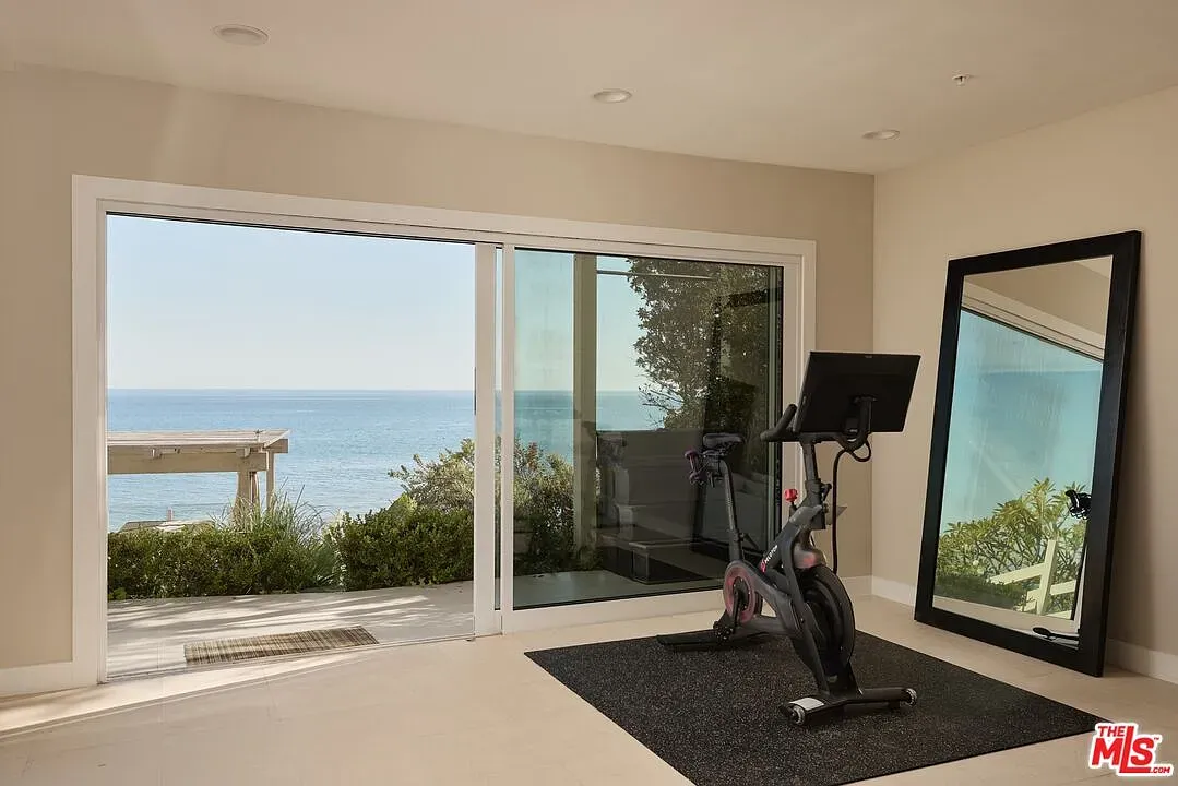 Home gym with the ocean spotter. Do squats, stare at waves.
