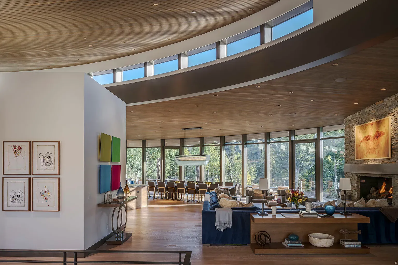 If my wall was a curve of glass, I'd never close the shades.