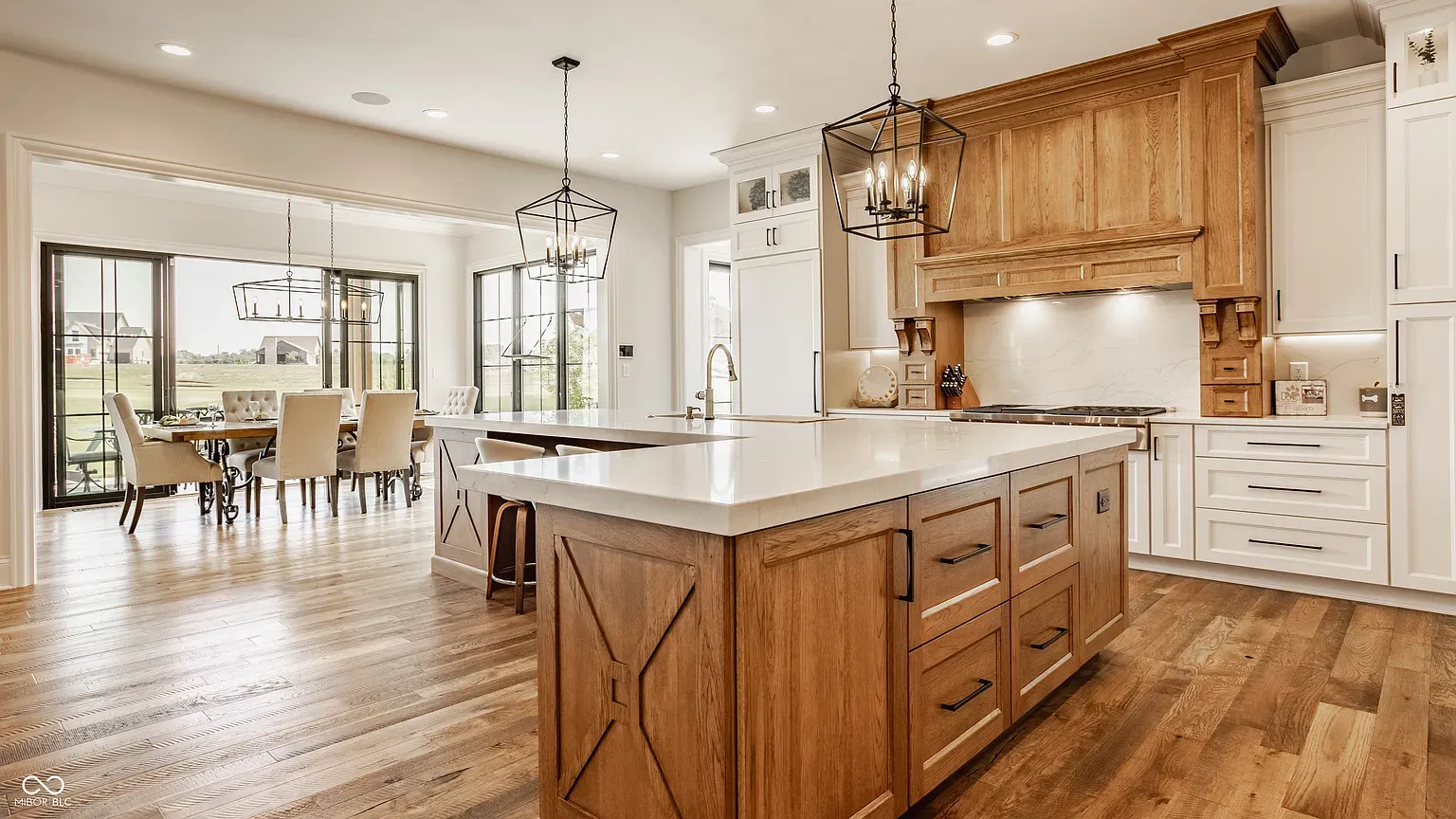Warm wood and white cabinets. Looks coffee would taste better here.