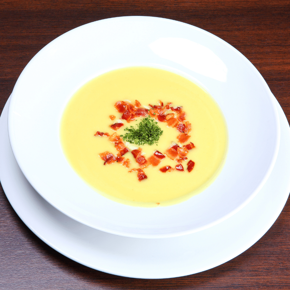 Creamy Cauliflower Soup with Bacon