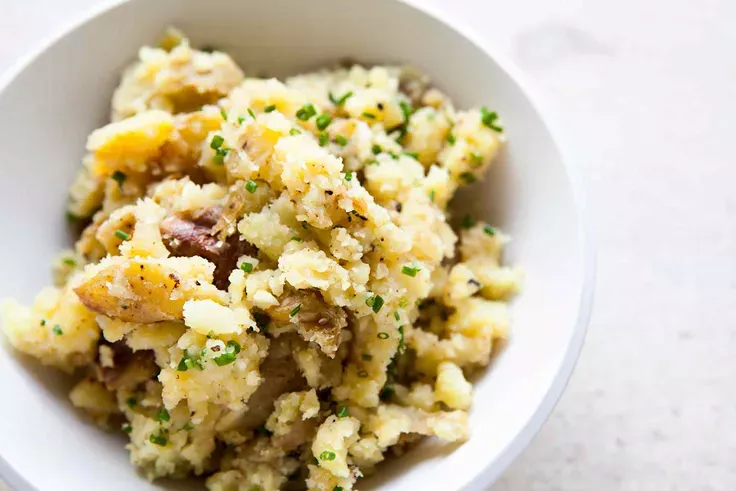 Mashed potatoes with lots of minced chives