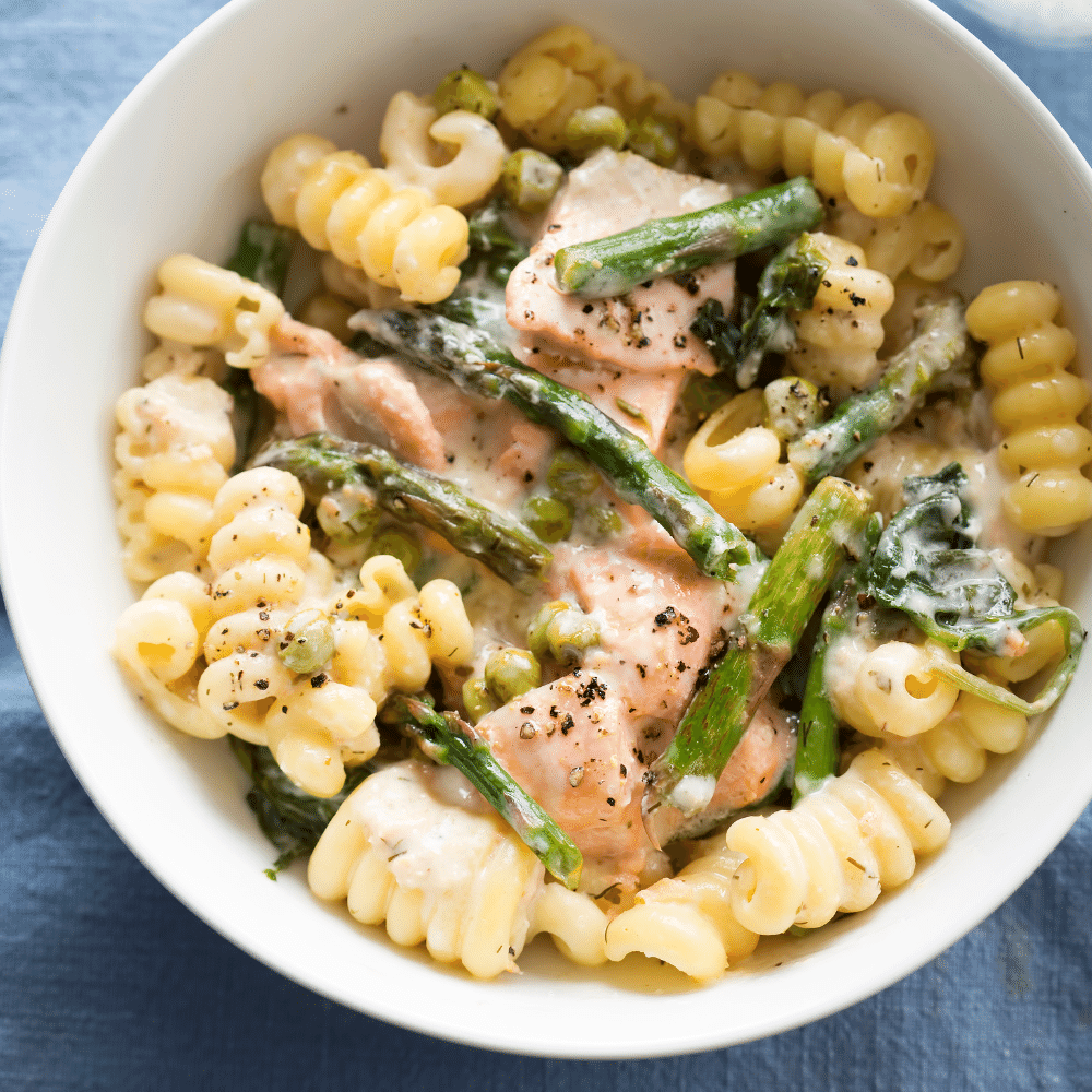 4-Ingredient Salmon & Spinach Pasta
