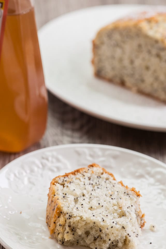 Fructose-Free Lemon Poppy Cake
