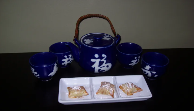 Banana Wonton Rolls