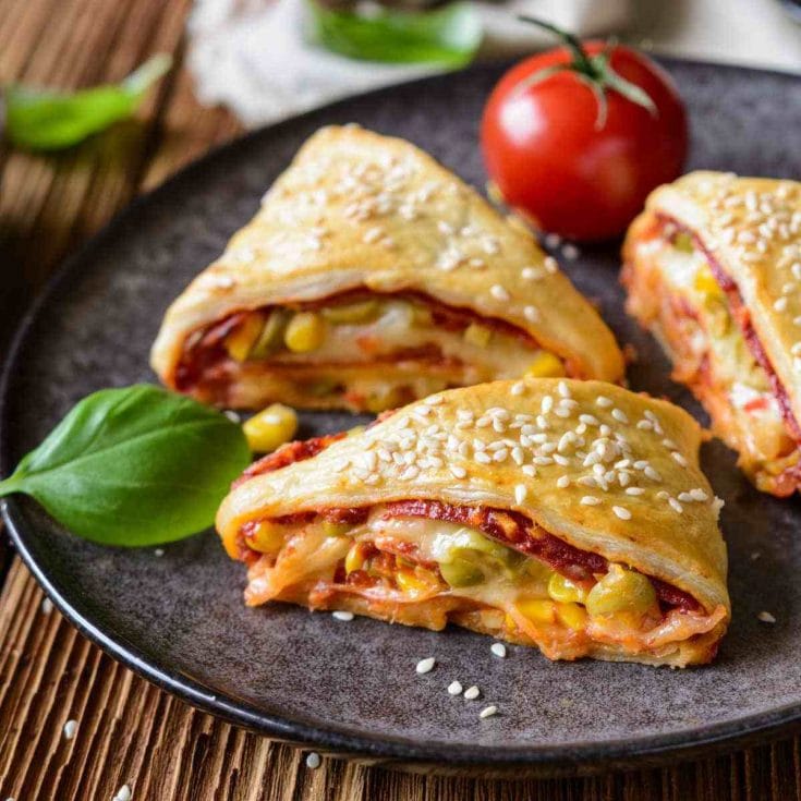 Pizza Roll up with Spicy Chicken