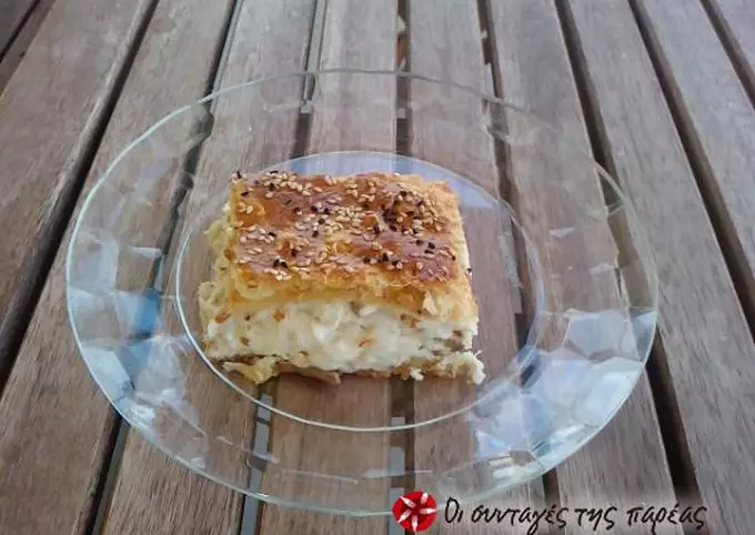 Chicken pie with mushrooms