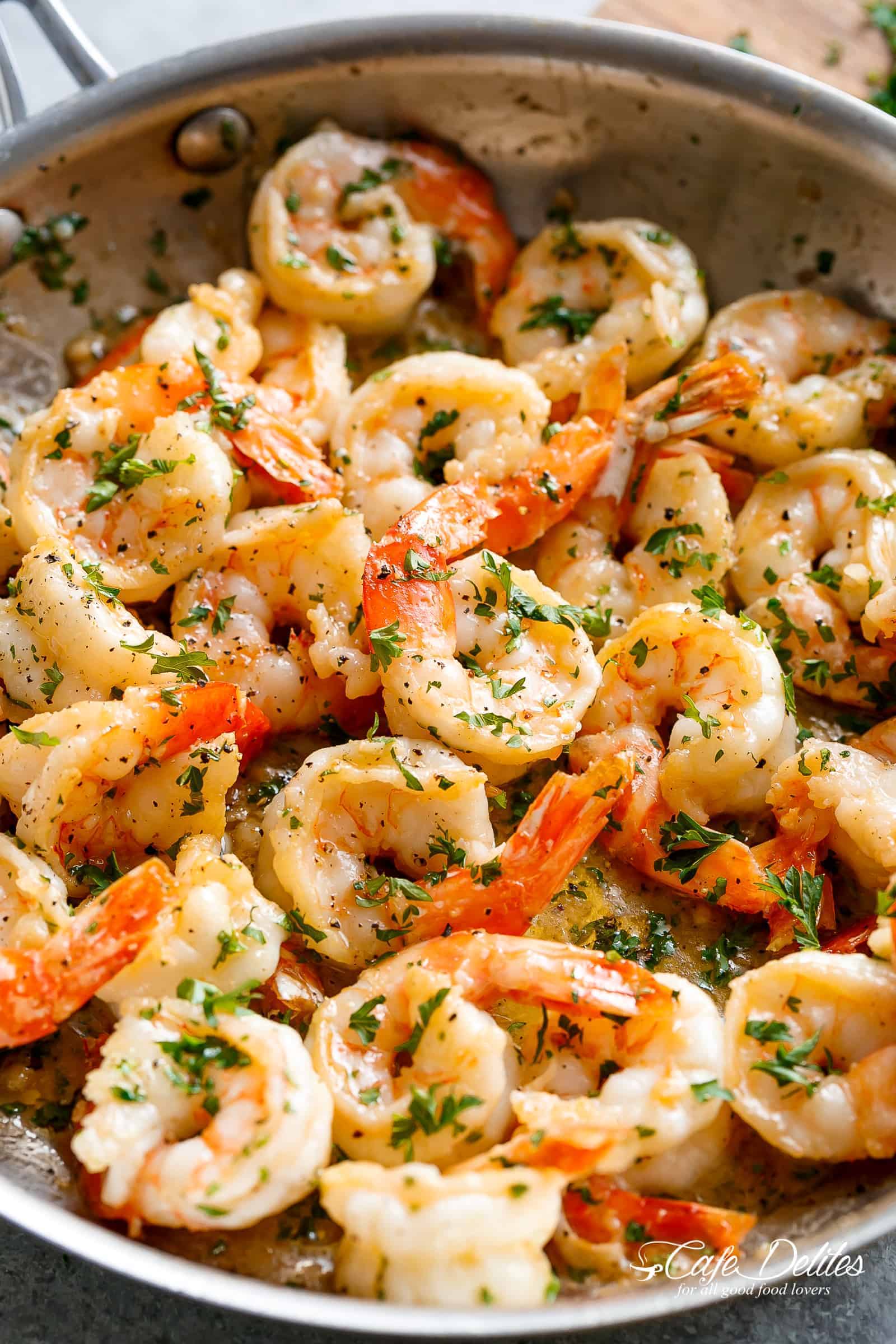 One-Pan Garlic Butter Shrimp Scampi Recipe