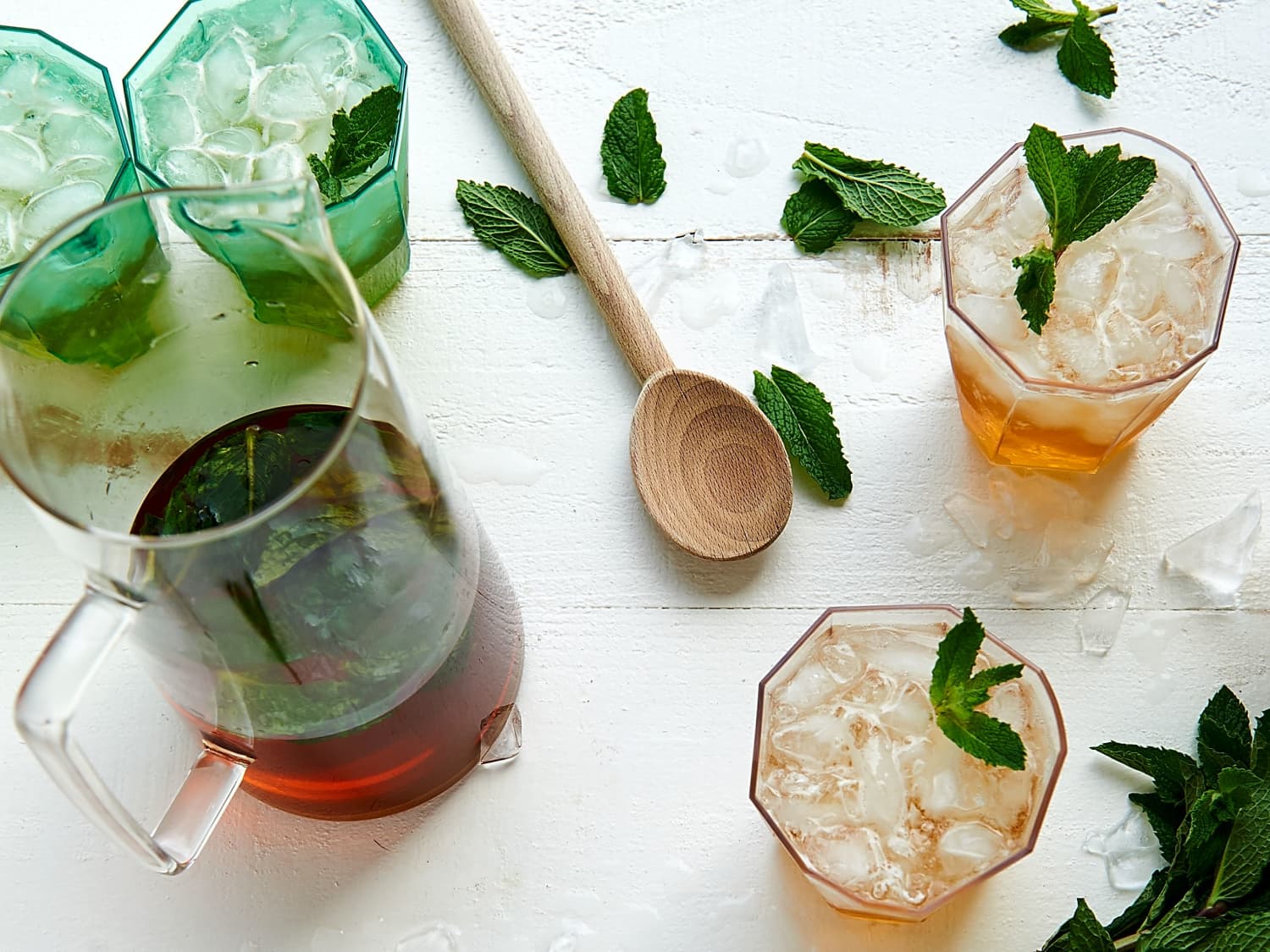Mix a Refreshing Mint Julep Recipe
