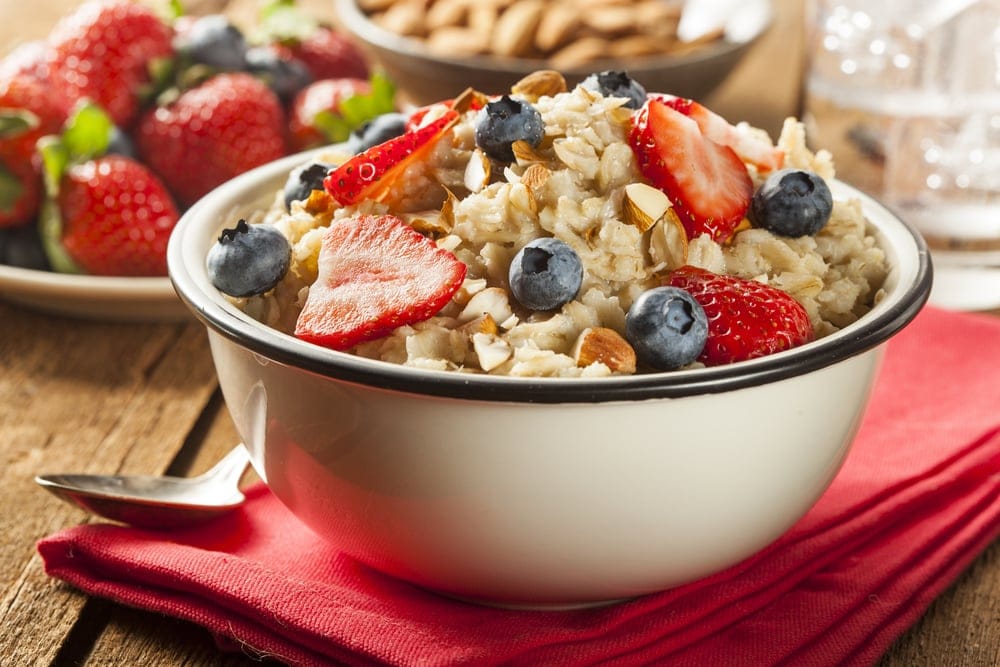 Oatmeal with Berries and Nuts Recipe