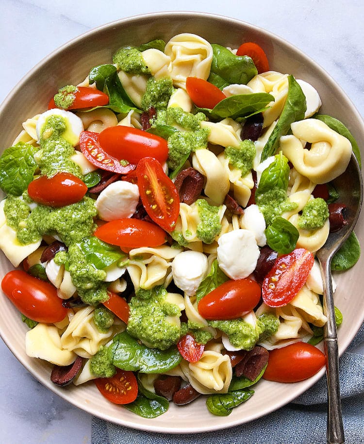 Easy Pesto Tortellini Pasta Salad