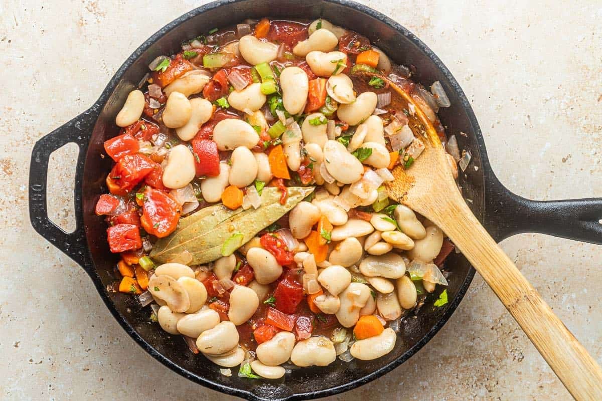 Gigantes Plaki (Greek Baked Beans)