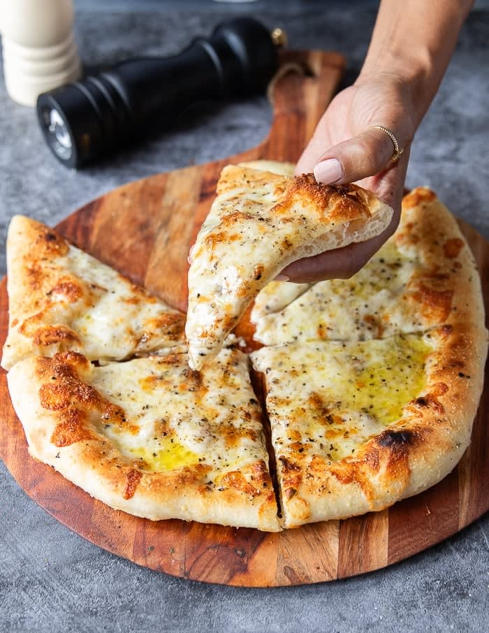 Cacio e Pepe Pizza