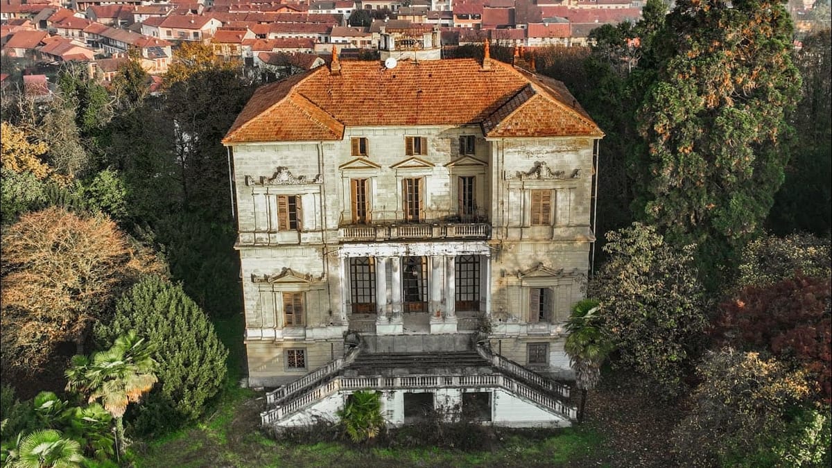 The Mafia Mansion That Time Forgot