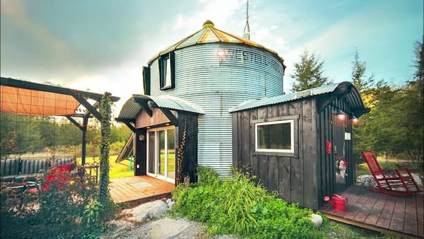 The Round Little House That Hugs Back